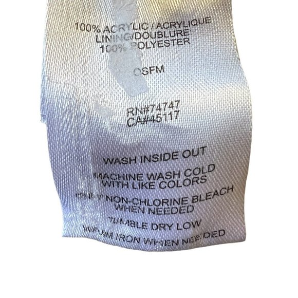 Bass‎ Tracker Stocking Knit Pim Pom Hat Cap - Picture 3 of 4